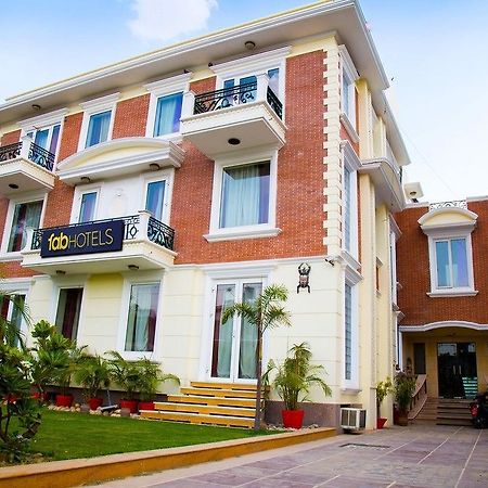 Super Collection O Sakshi Gurgaon Exterior foto